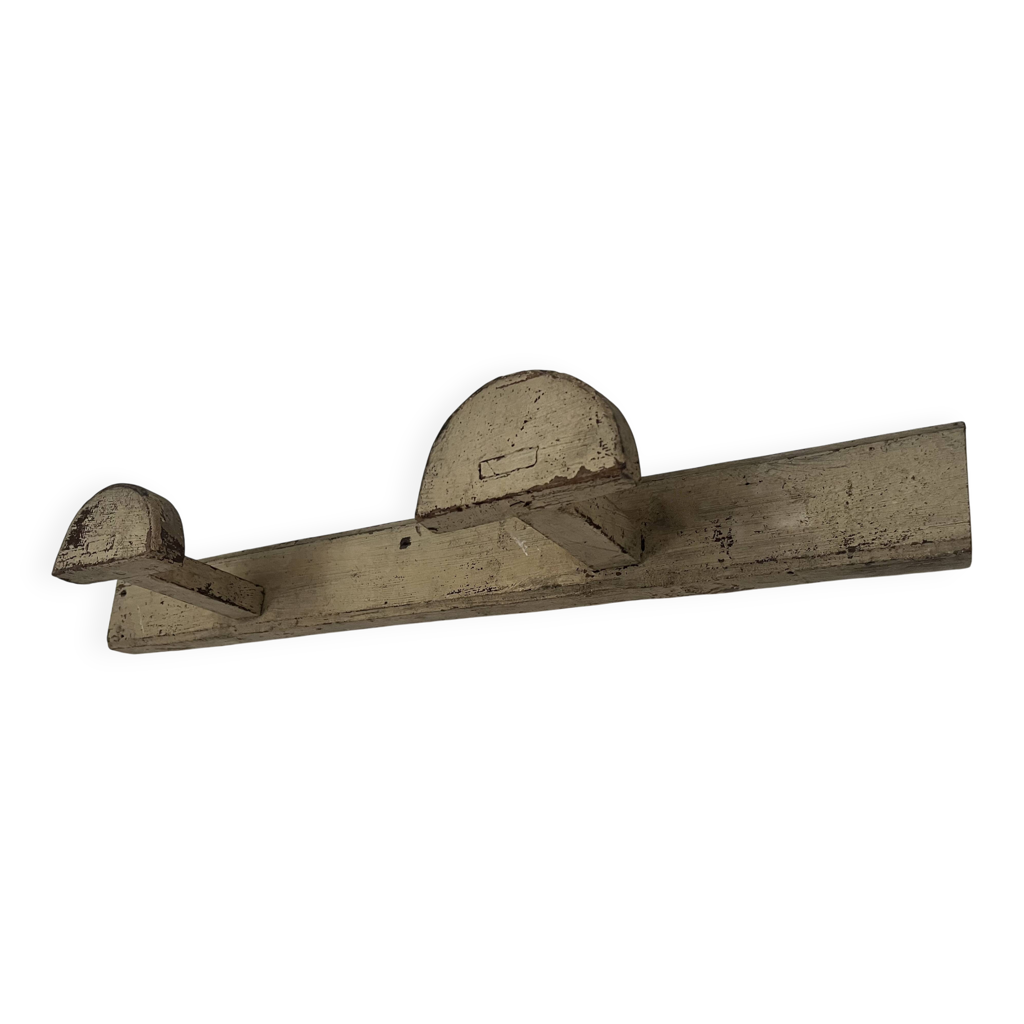 Patère murale, art populaire