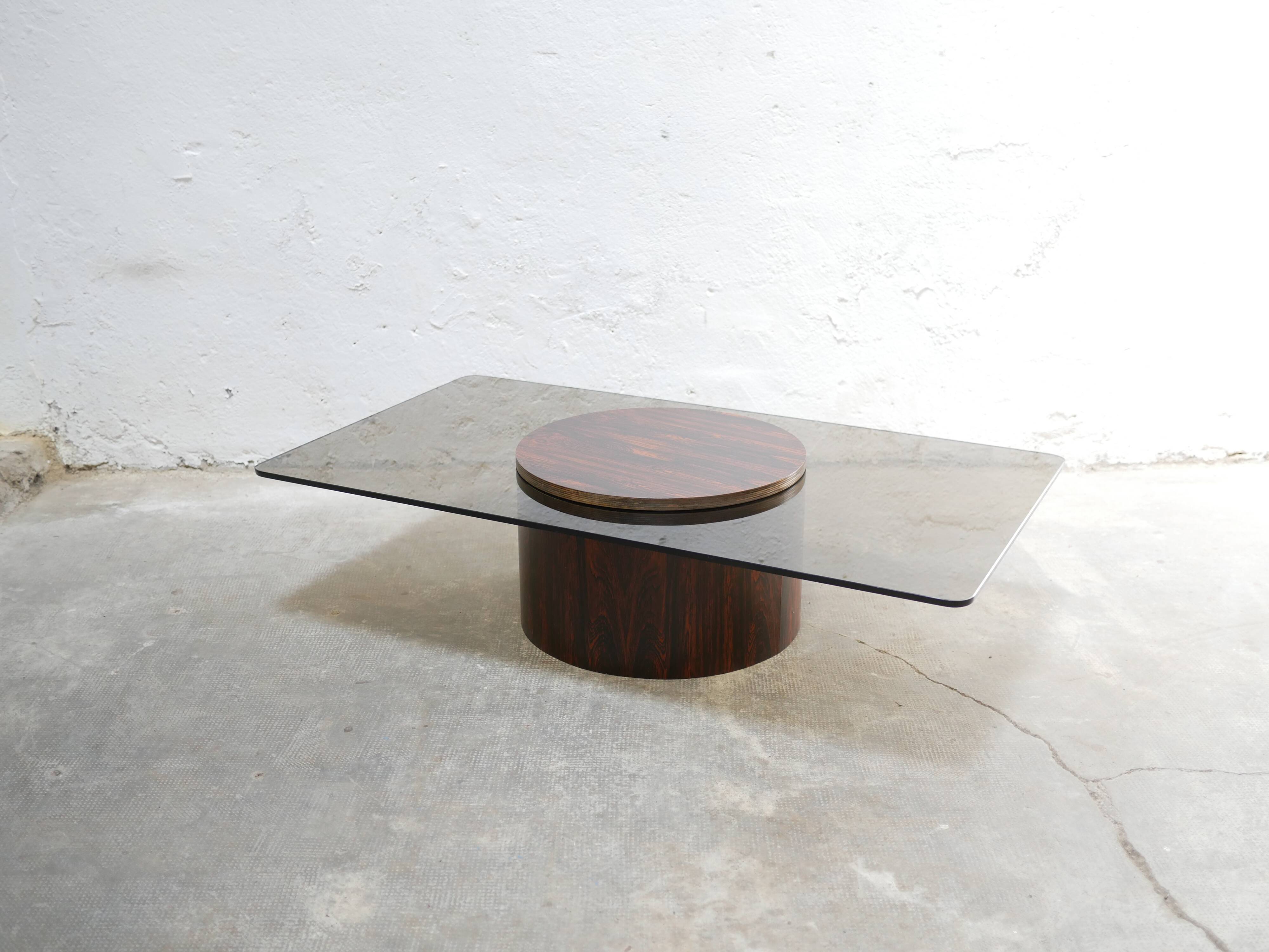 Table basse vintage en palissandre et verre