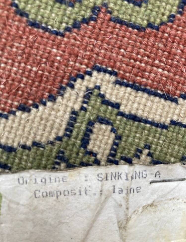 Round handmade wool sinkiang rug