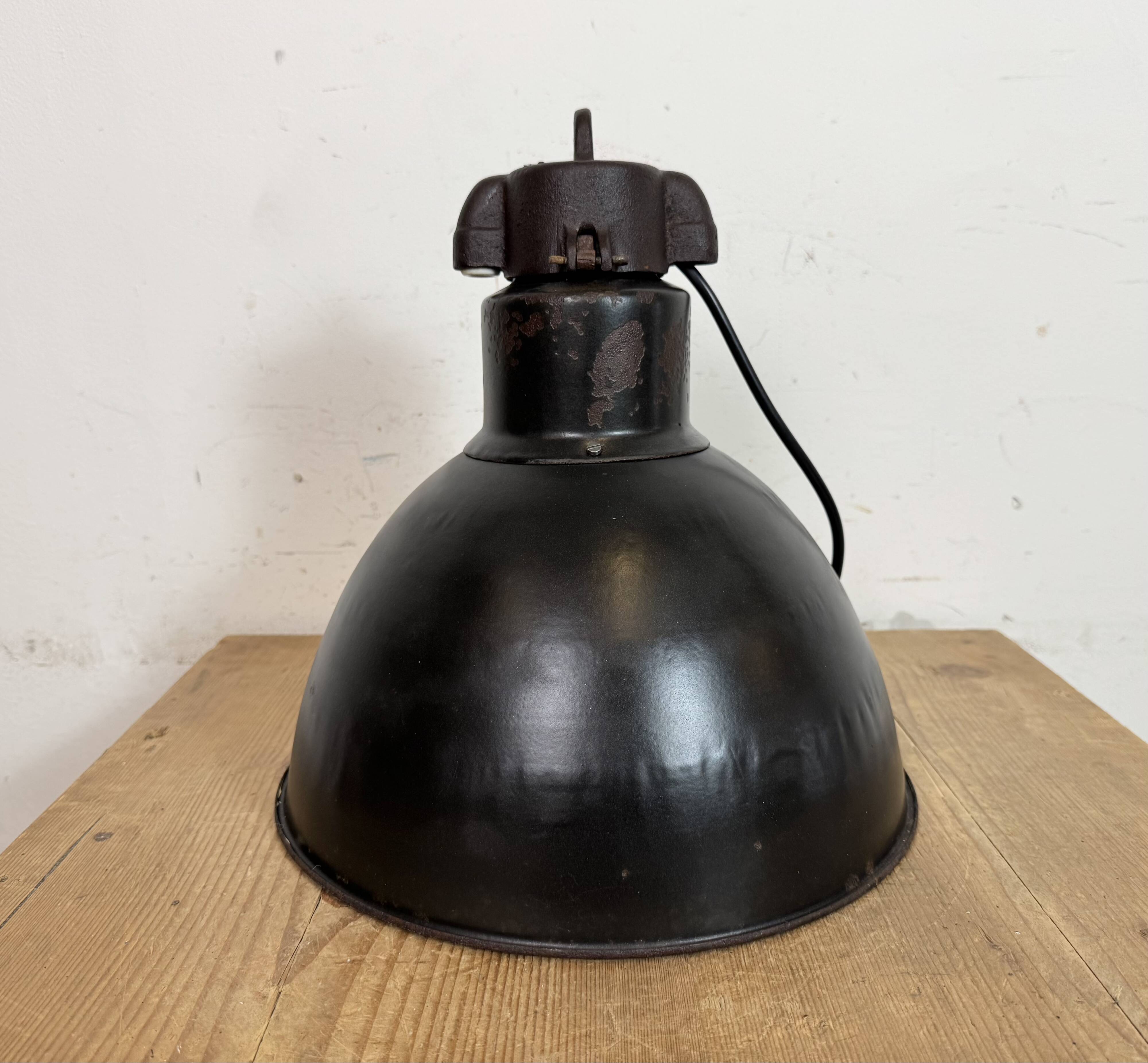 Industrial Bauhaus Black Enamel Pendant Light, 1930s