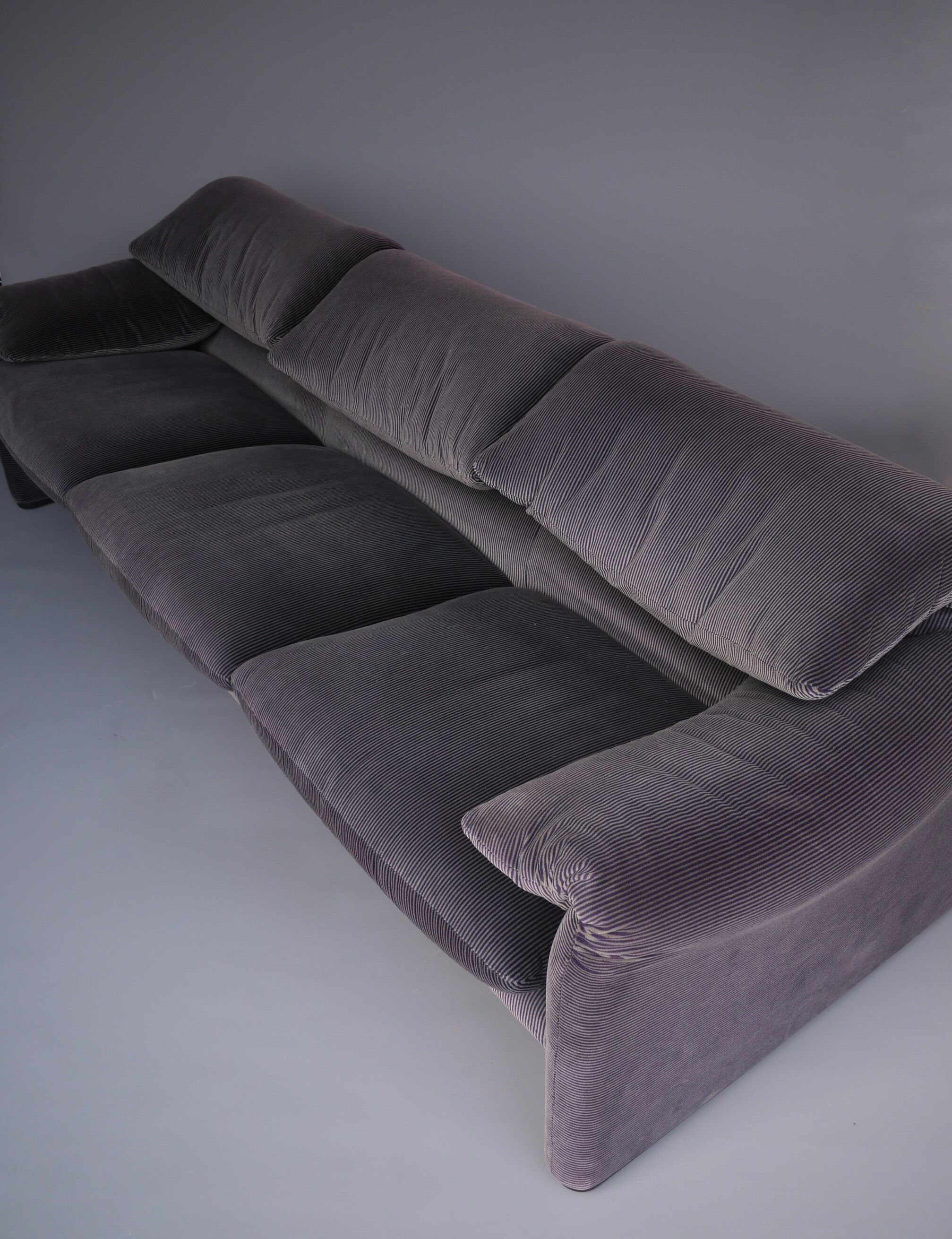 3-seater model Maralunga sofa by Vico Magistretti, Cassina