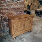 Buffet en loupe d'orme