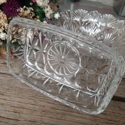 Beurrier en verre moulé