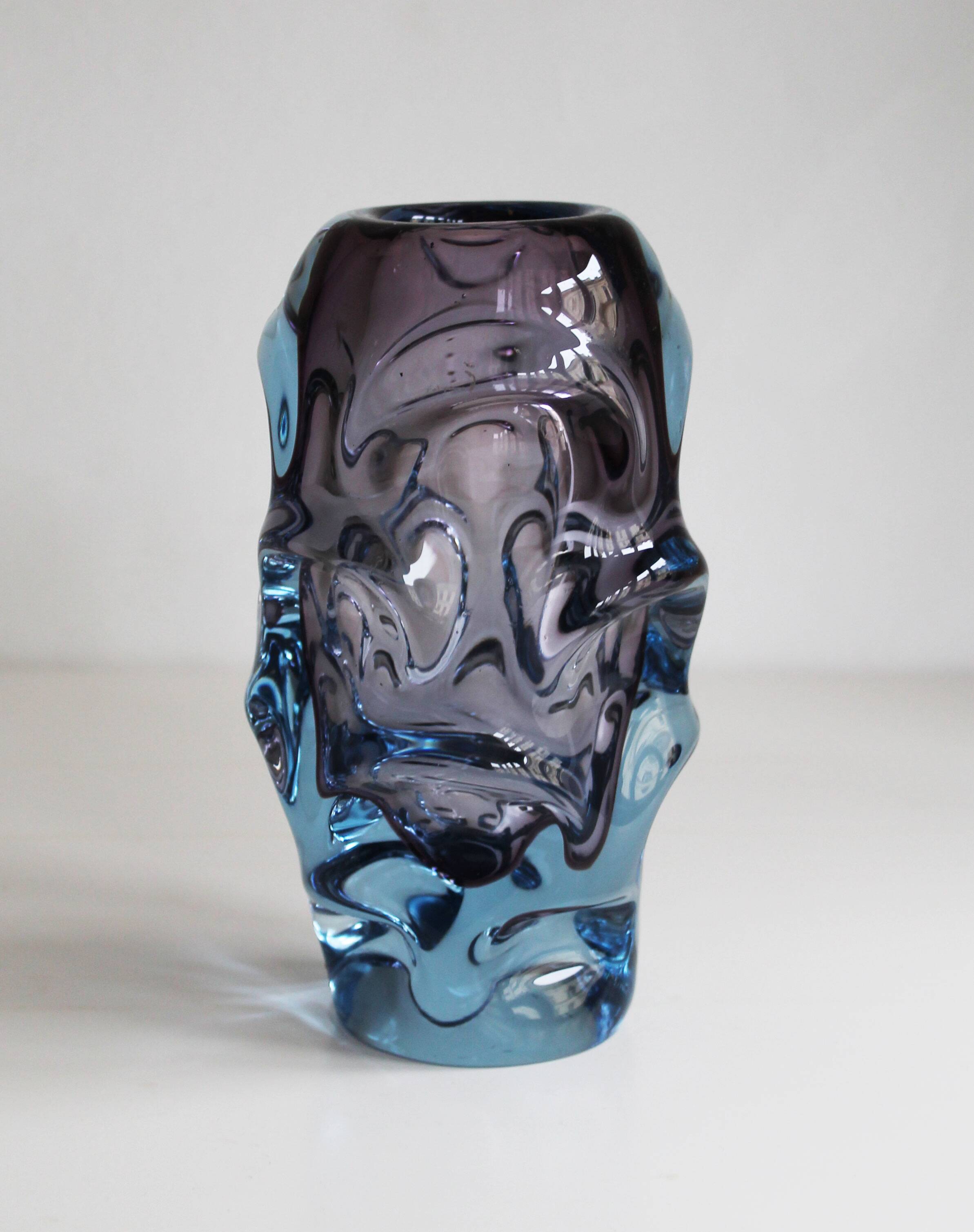 1960s Flower Vase by Jan Beranek – Pattern 5988 (Red Core Series)