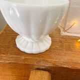 White opaline bonbonnière