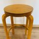 2 bar stools