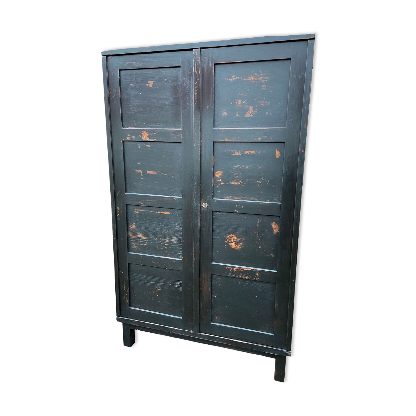 Parisian industrial wardrobe cloakroom workshop 1942