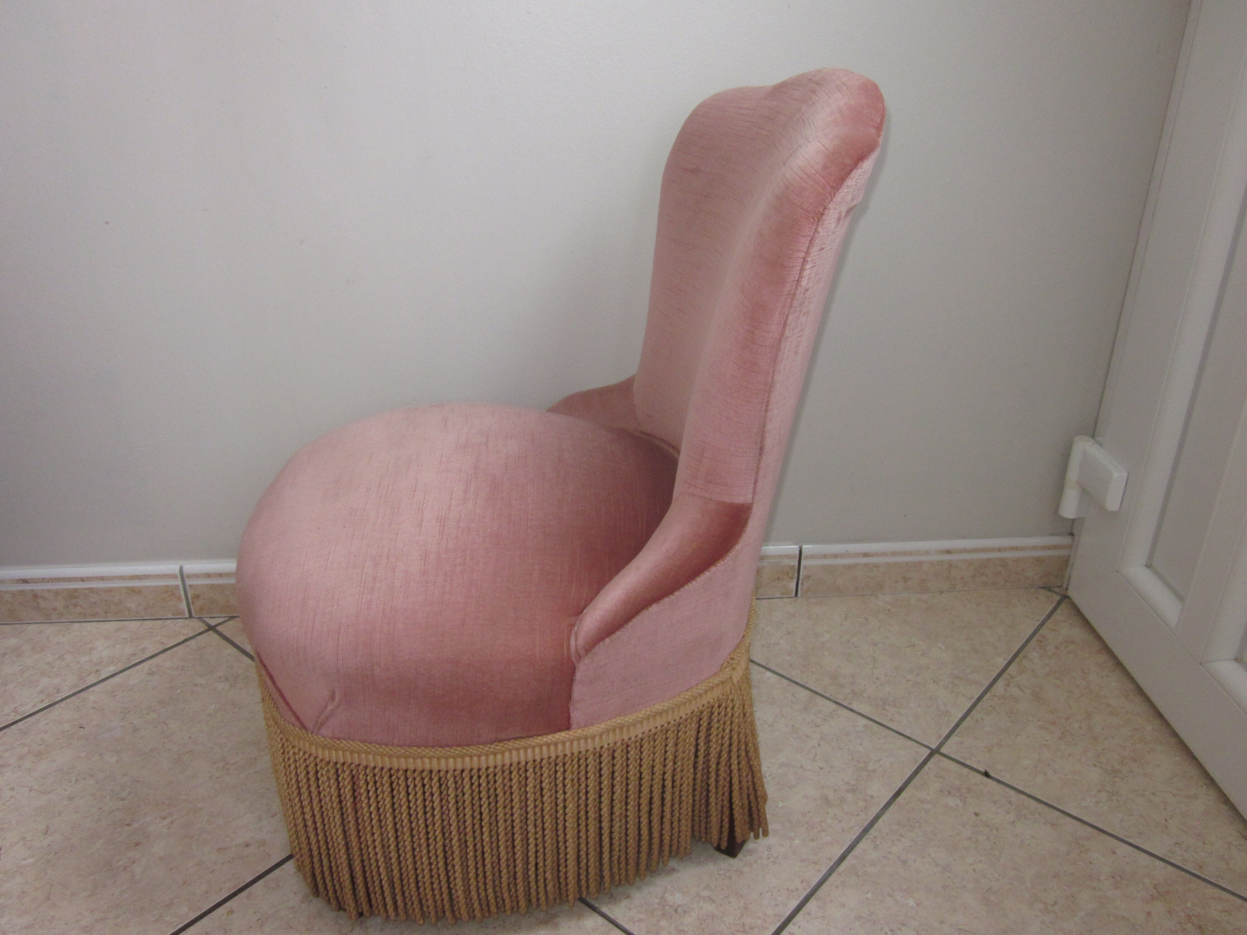 Vintage toad armchair