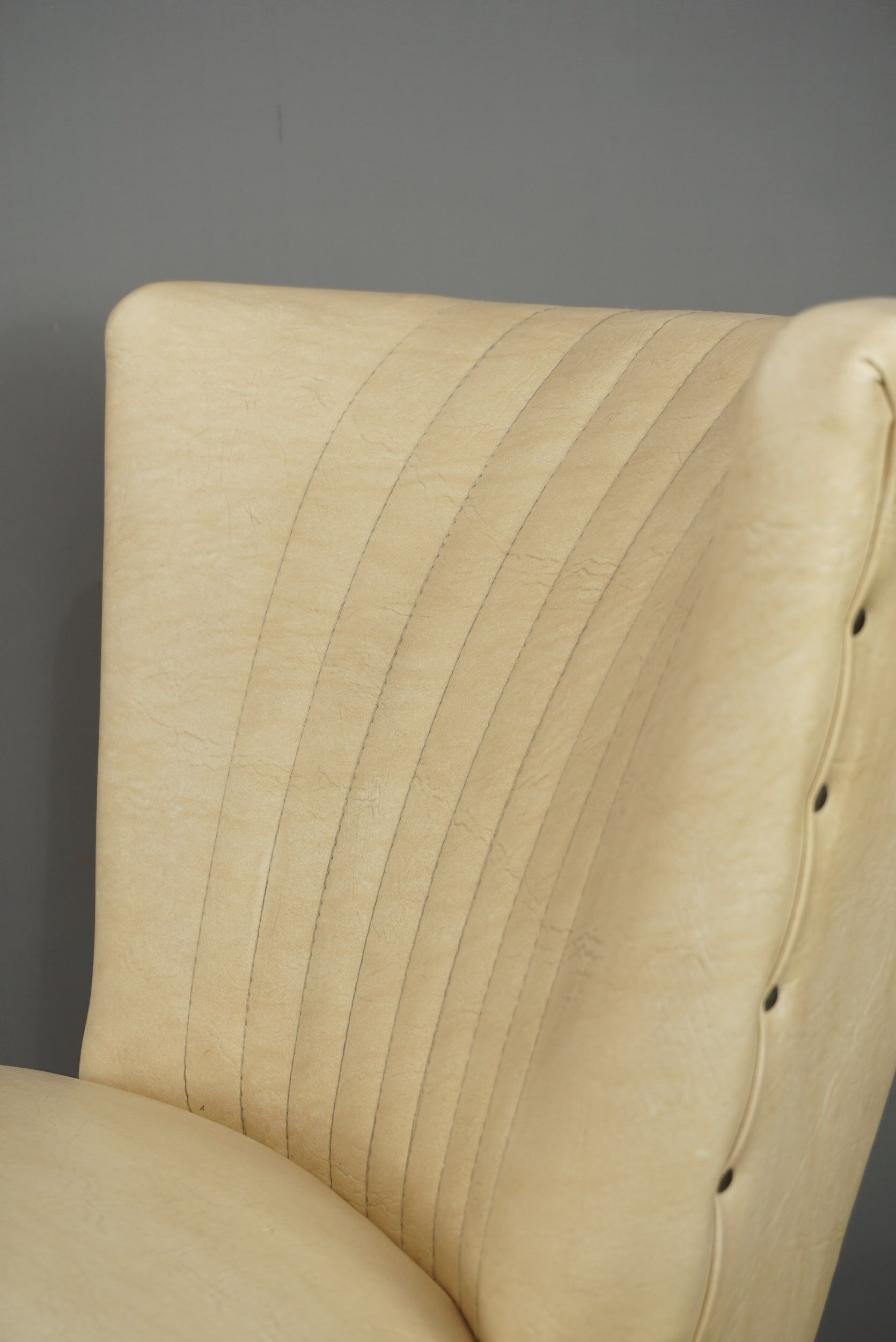 Cocktail armchair 50s in wood and imitation leather