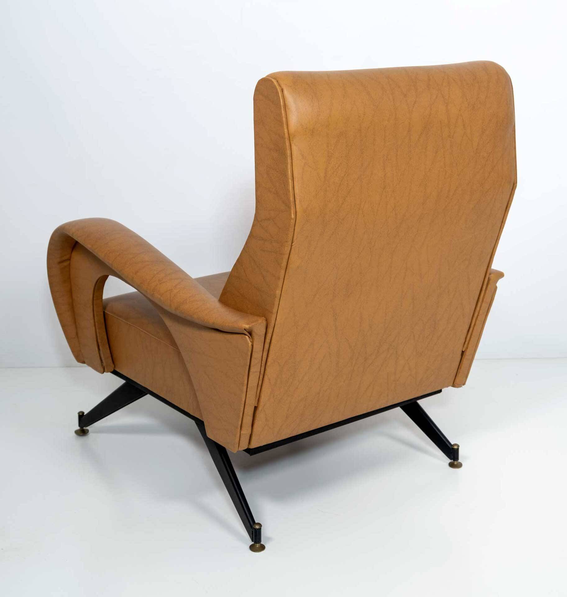 Marco Zanuso Style Mid-Century Modern Italian Leather Lounge Chair, 1970s