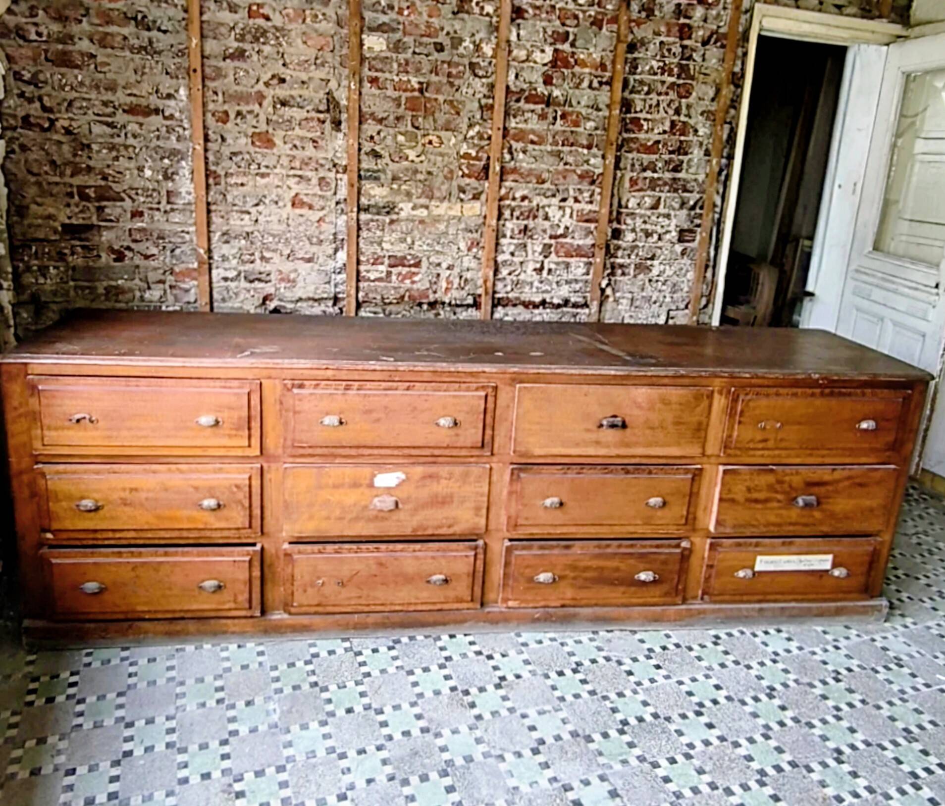 XL double-sided professional cabinet with drawers