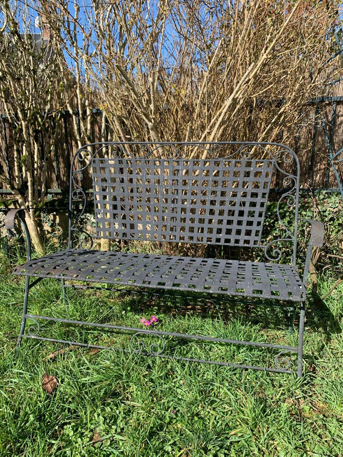 Wrought iron folding garden bench