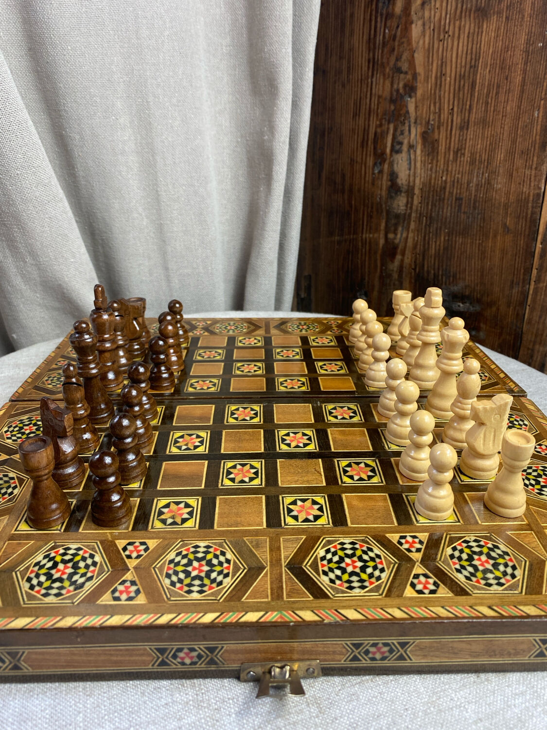 Jeu d’échec et de backgammon, coffret en marqueterie