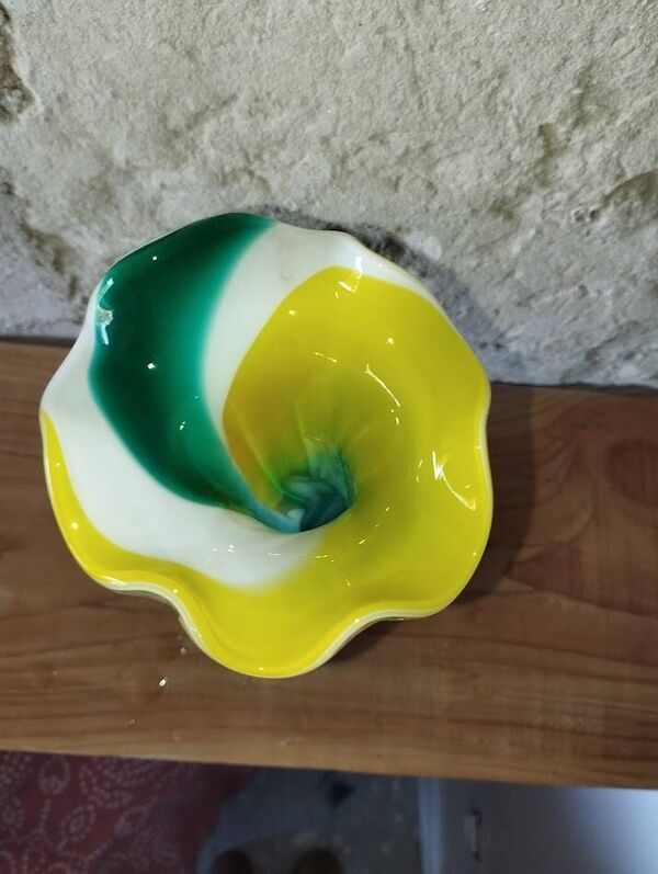 Vase Murano – Verre soufflé sommerso – Jaune et vert – Années 60–70 –