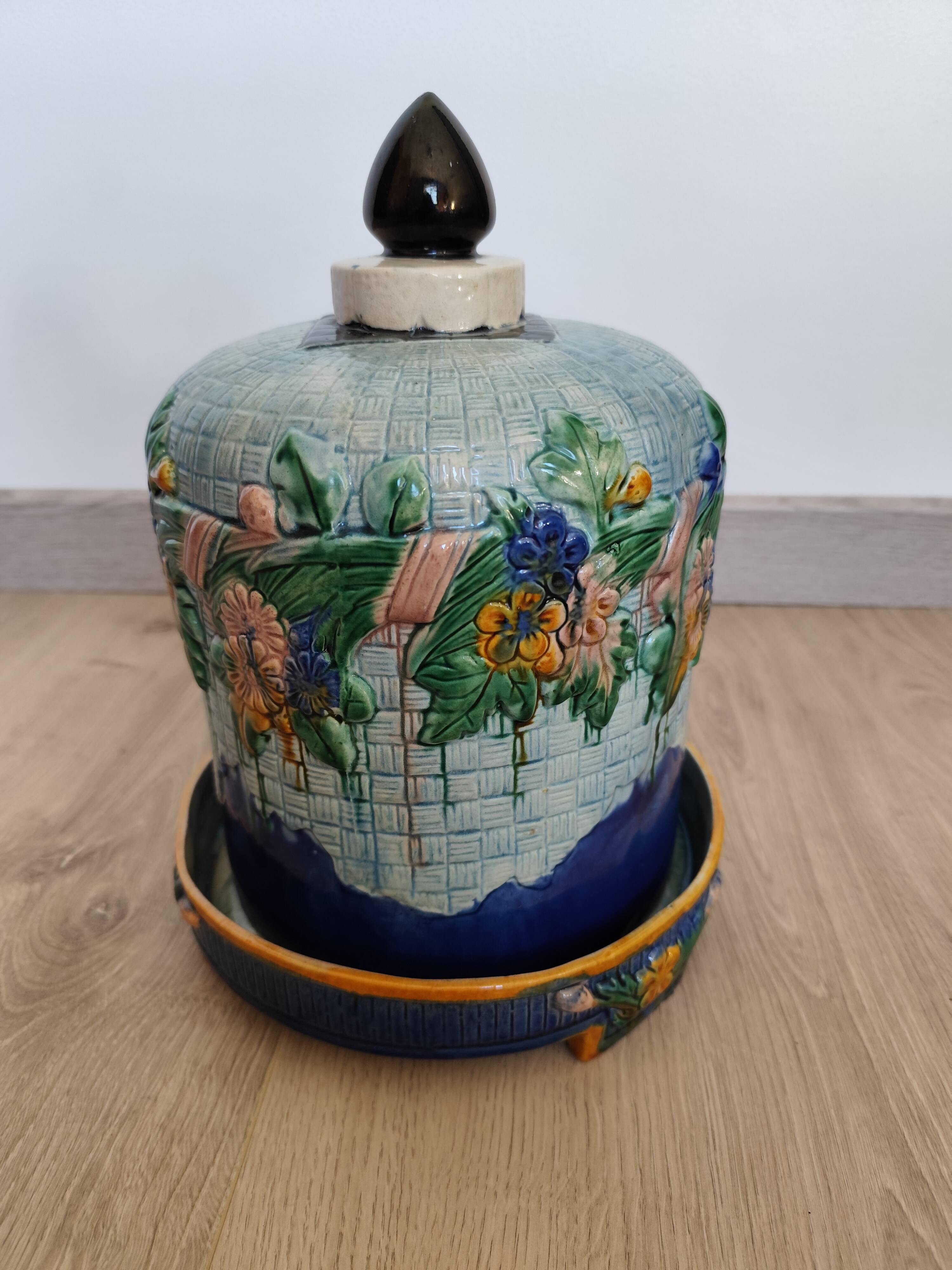 Antique Victorian Art Majolica Earthenware Cheese Cover with Dish
