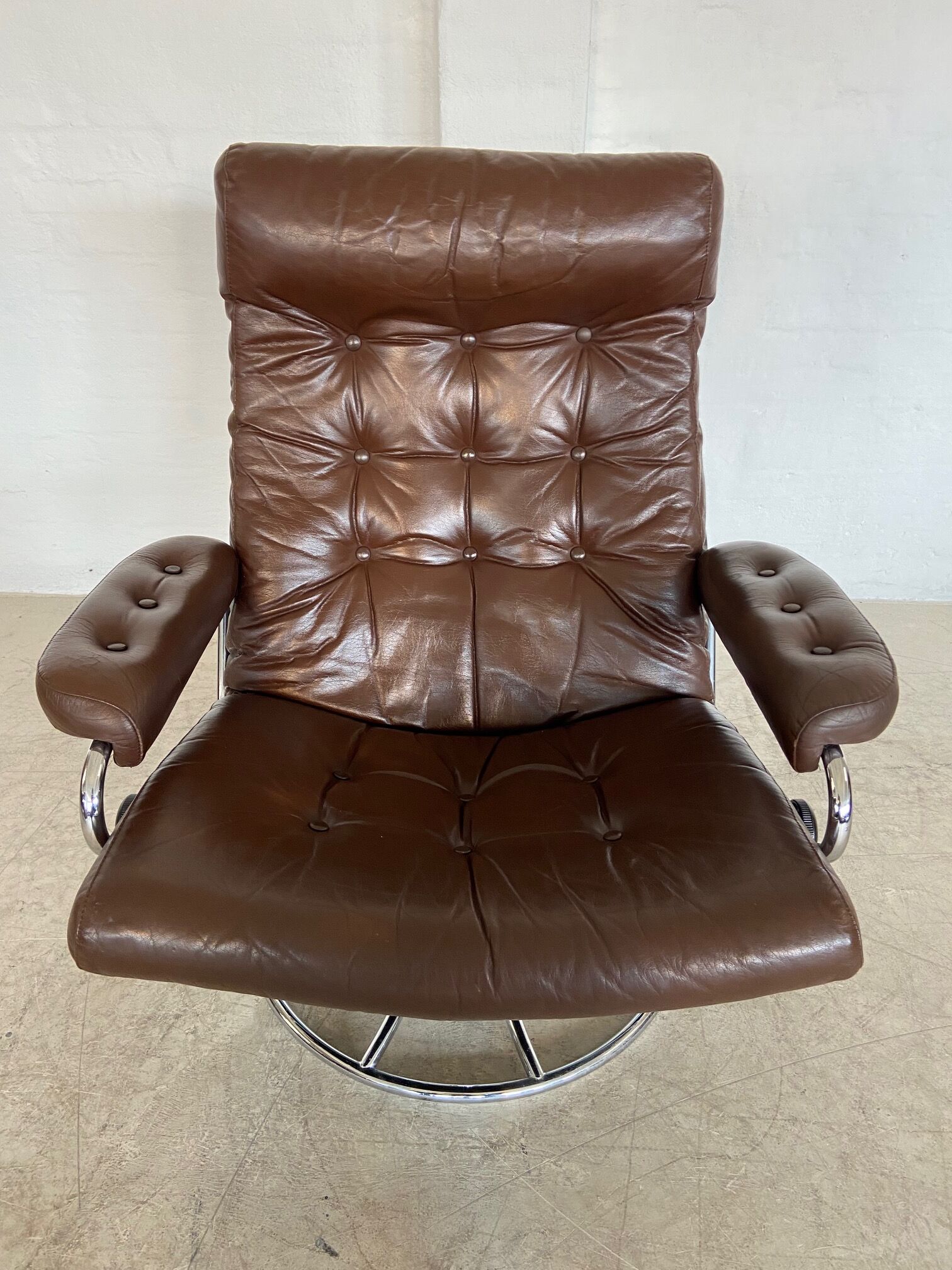 Vintage brown leather reclining lounge chair Ekornes Stressless & stool, 1960s