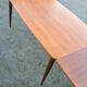 Table teck de type scandinave