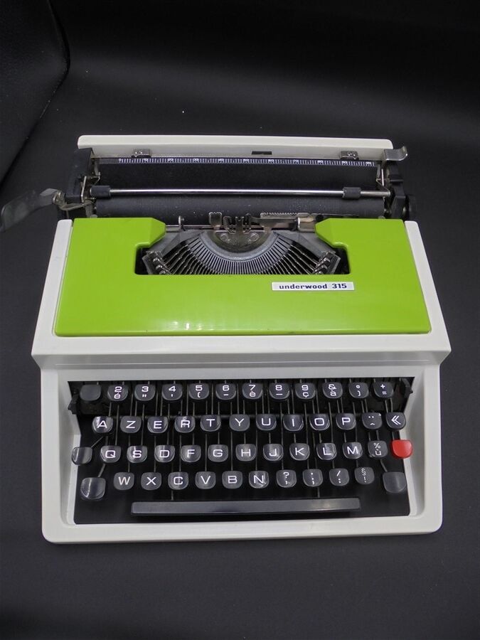 Typewriter Underwood 315