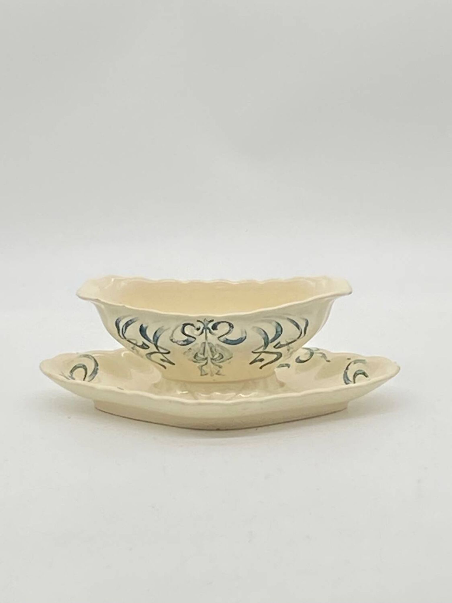 Longchamp earthenware gravy boat, Robert charcoal maker, Iris, art nouveau