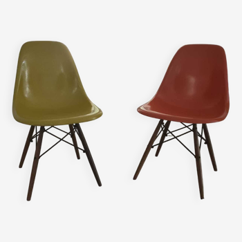 Chaises originales Eames DSW