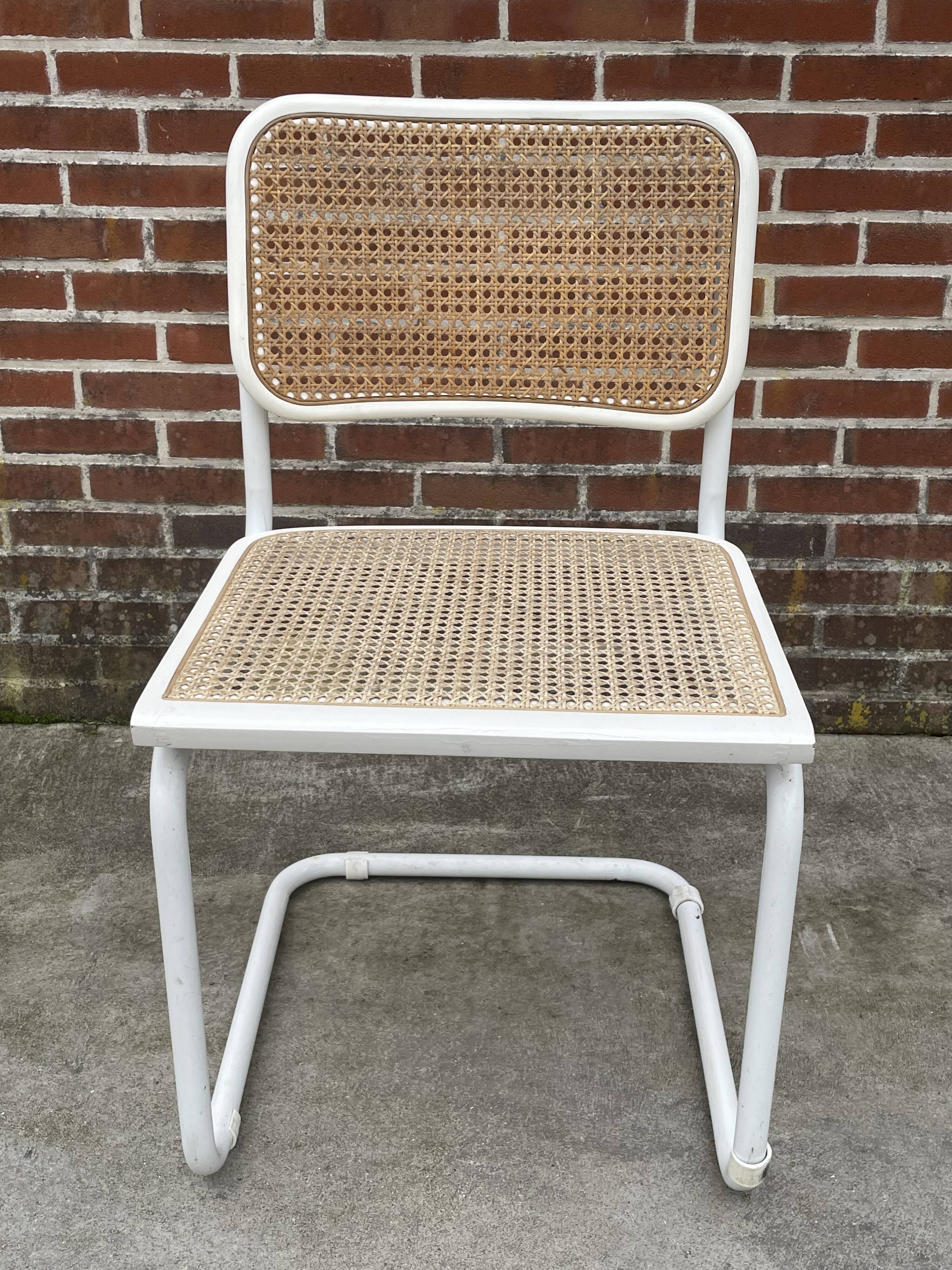 Set of 4 Cesca b32 model chairs in white by Marcel Breuer