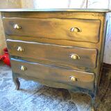 Chest of drawers