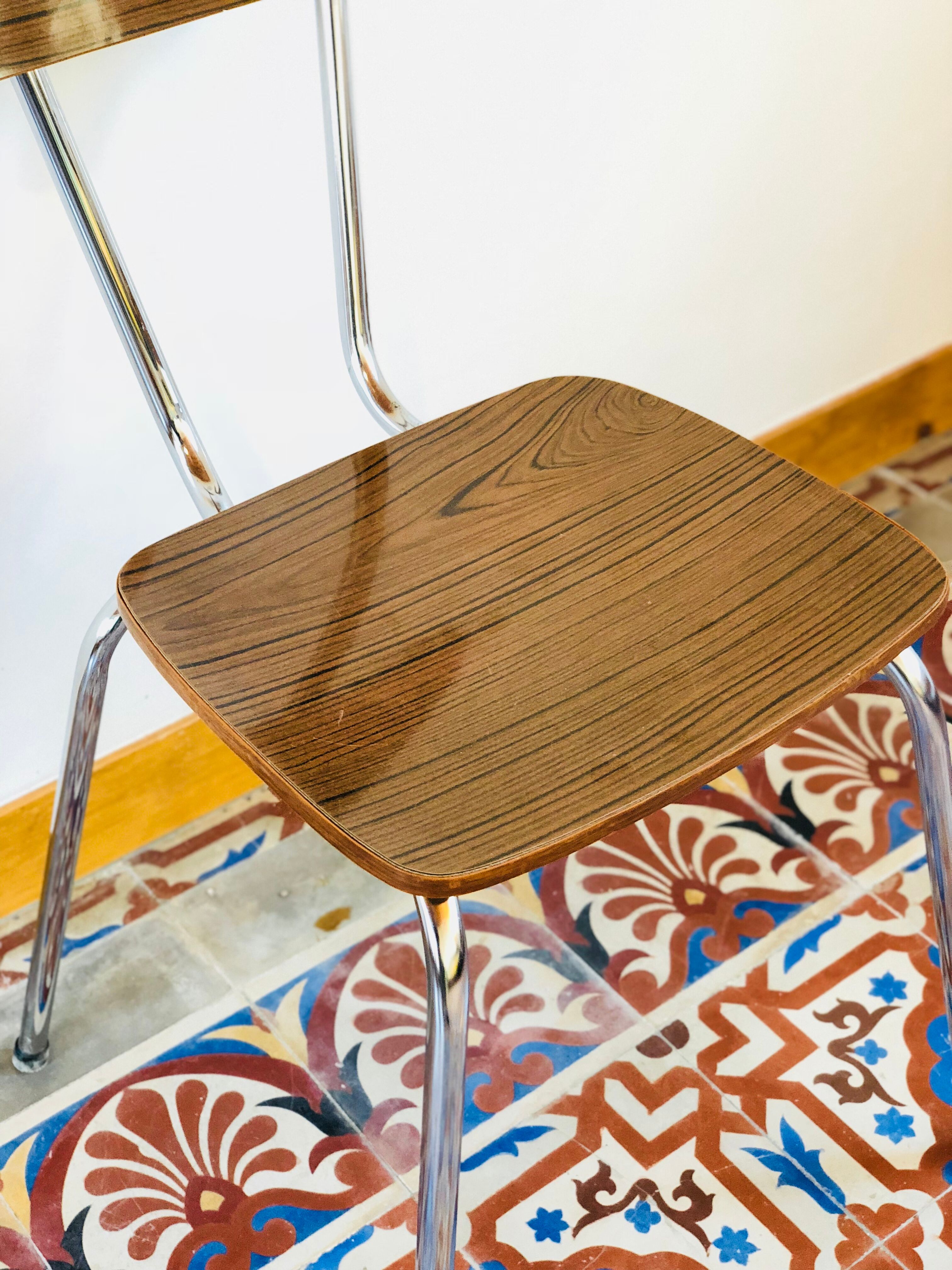 Pair of chairs in formica
