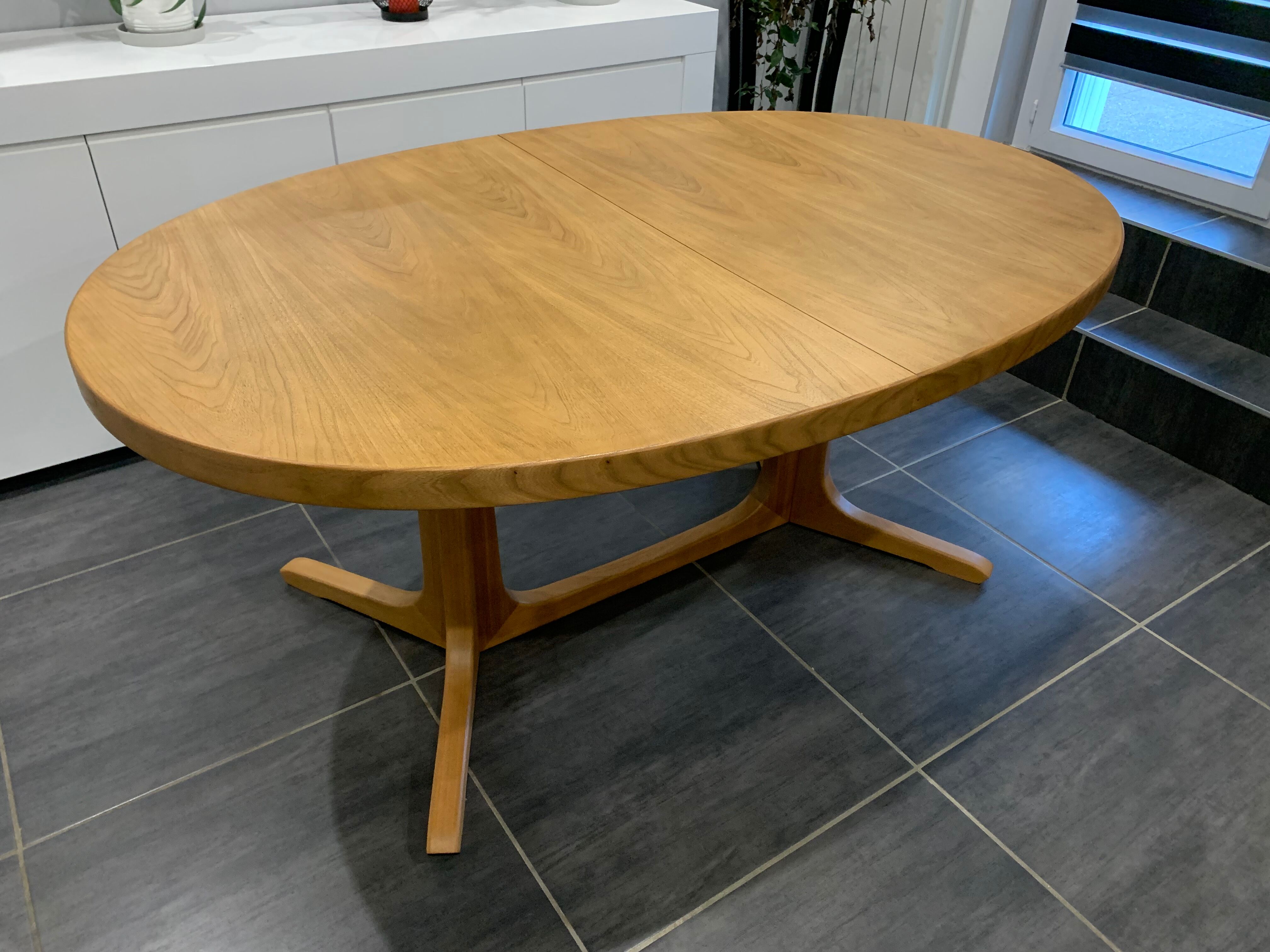 Vintage Baumann 1970s extendable table