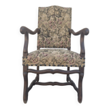 Louis XIII style armchair in walnut