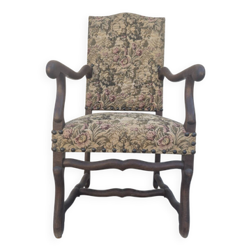Louis XIII style armchair in walnut