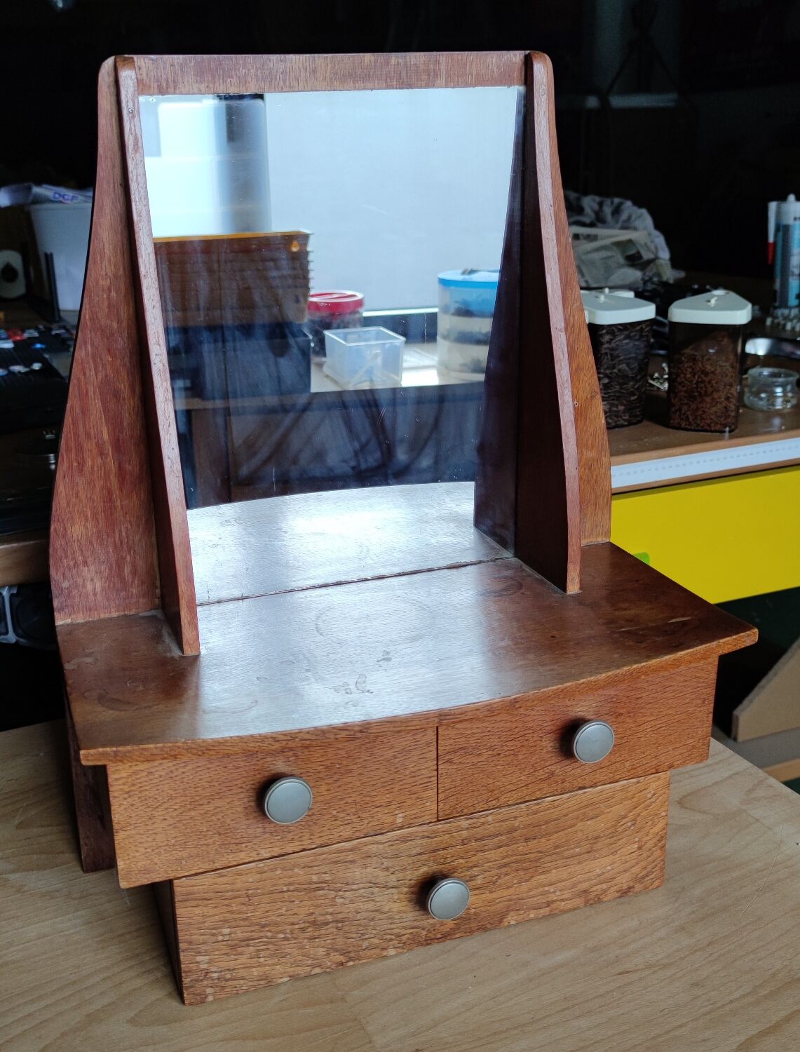 Wall dressing table with drawers