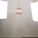 Lampe à suspension italienne du milieu du siècle en verre rose et laiton