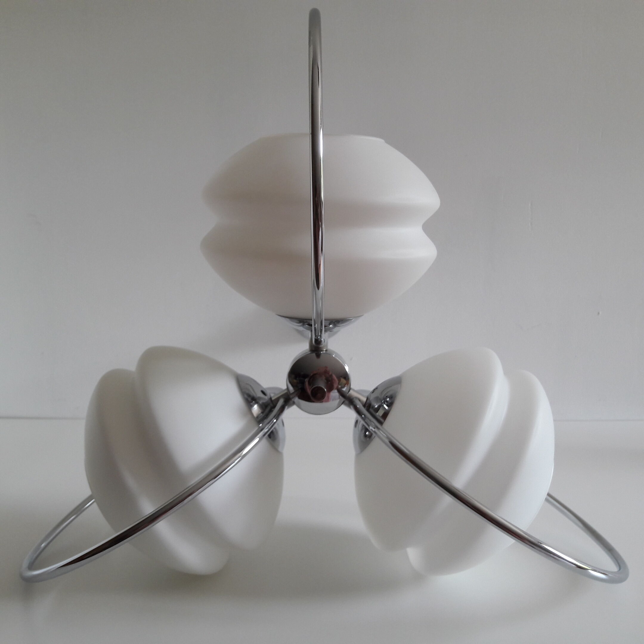 Suspension chrome and glass chandelier