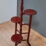 Pot door in red lacquered wood