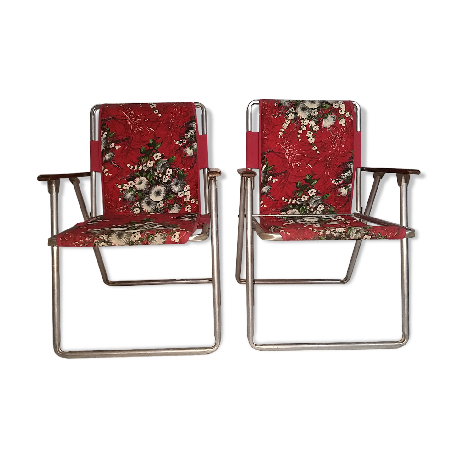 2 vintage camping chairs