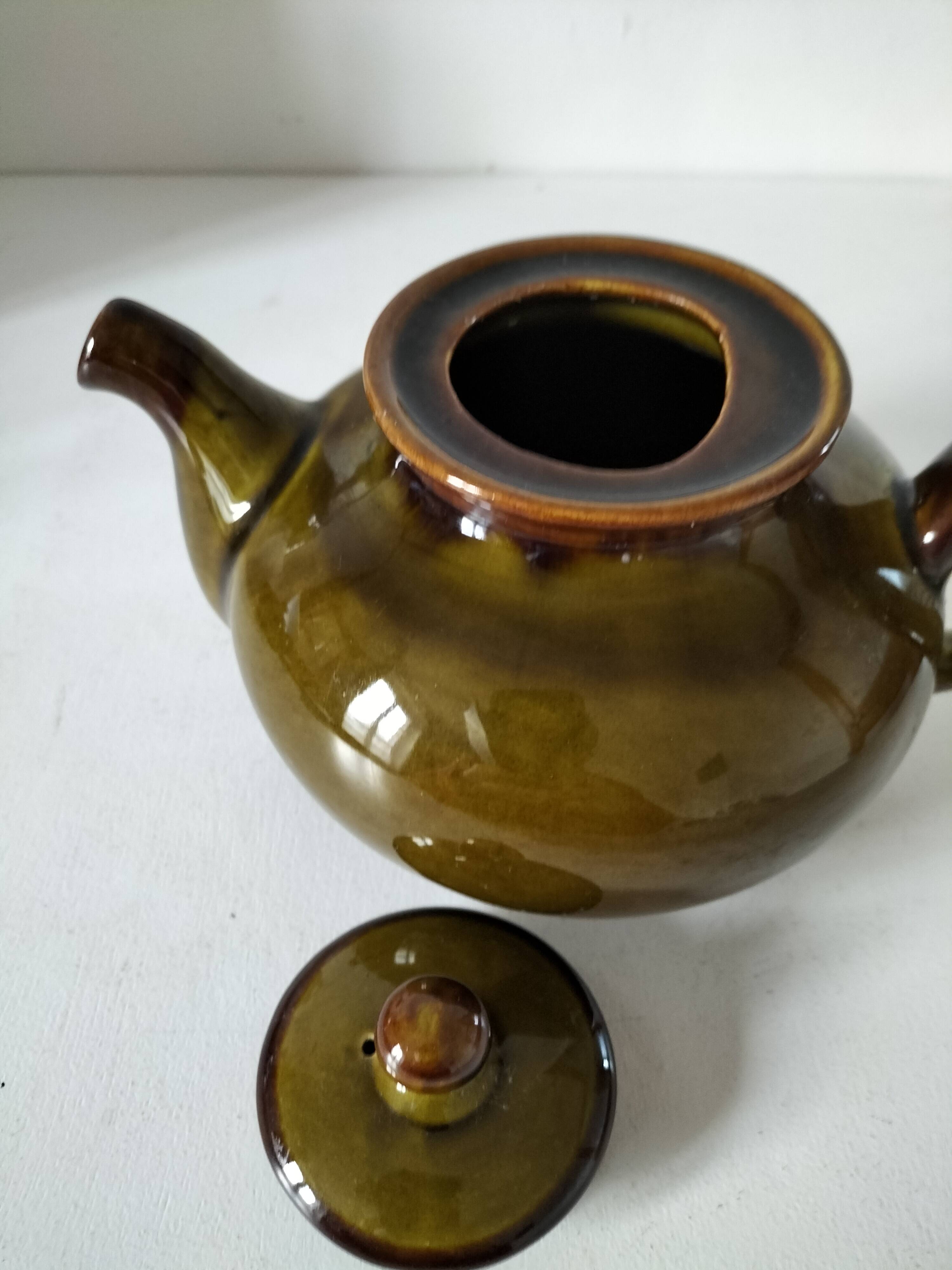 Saint Clément earthenware teapot