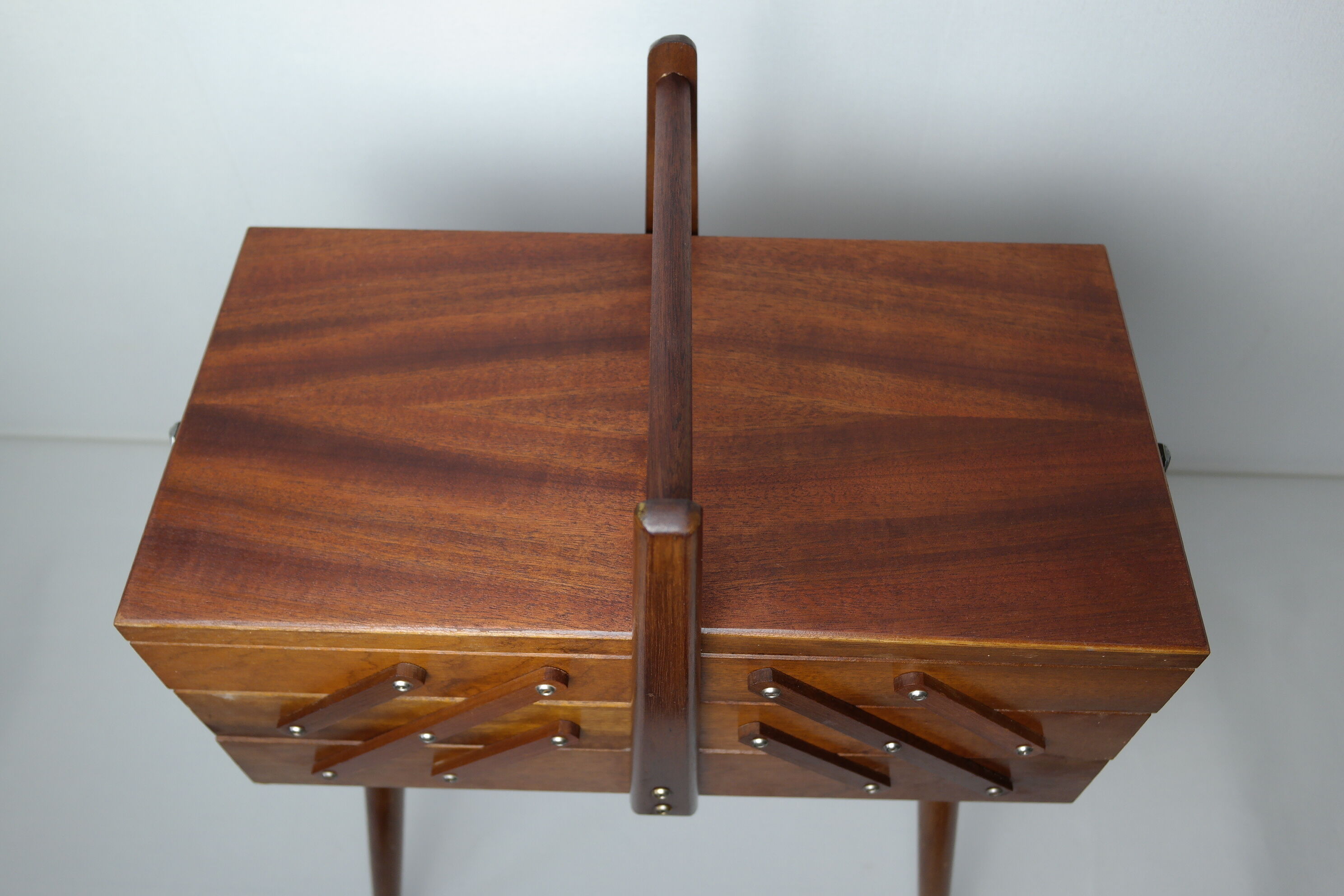 Sewing box in oak and mahogany 1950