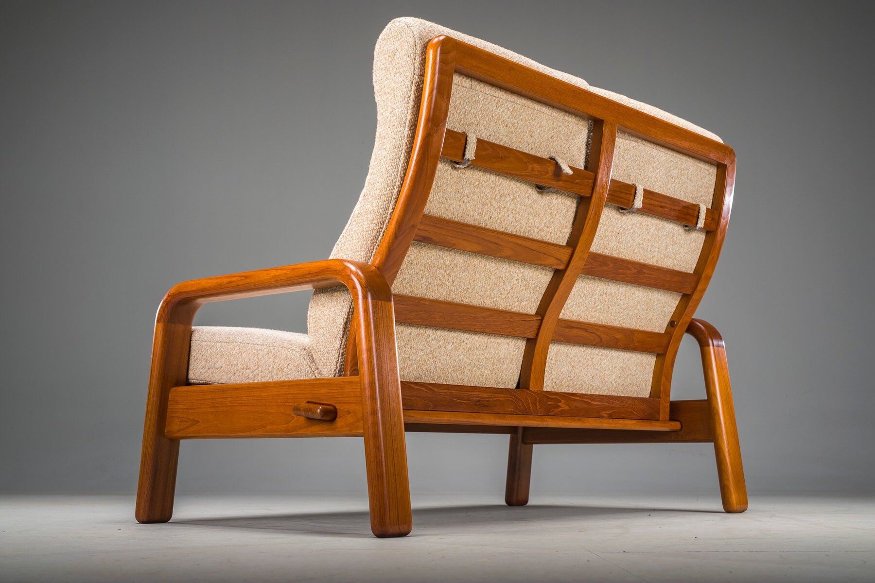 Canapé deux places danois en teck de style moderne du milieu du siècle, années 1960