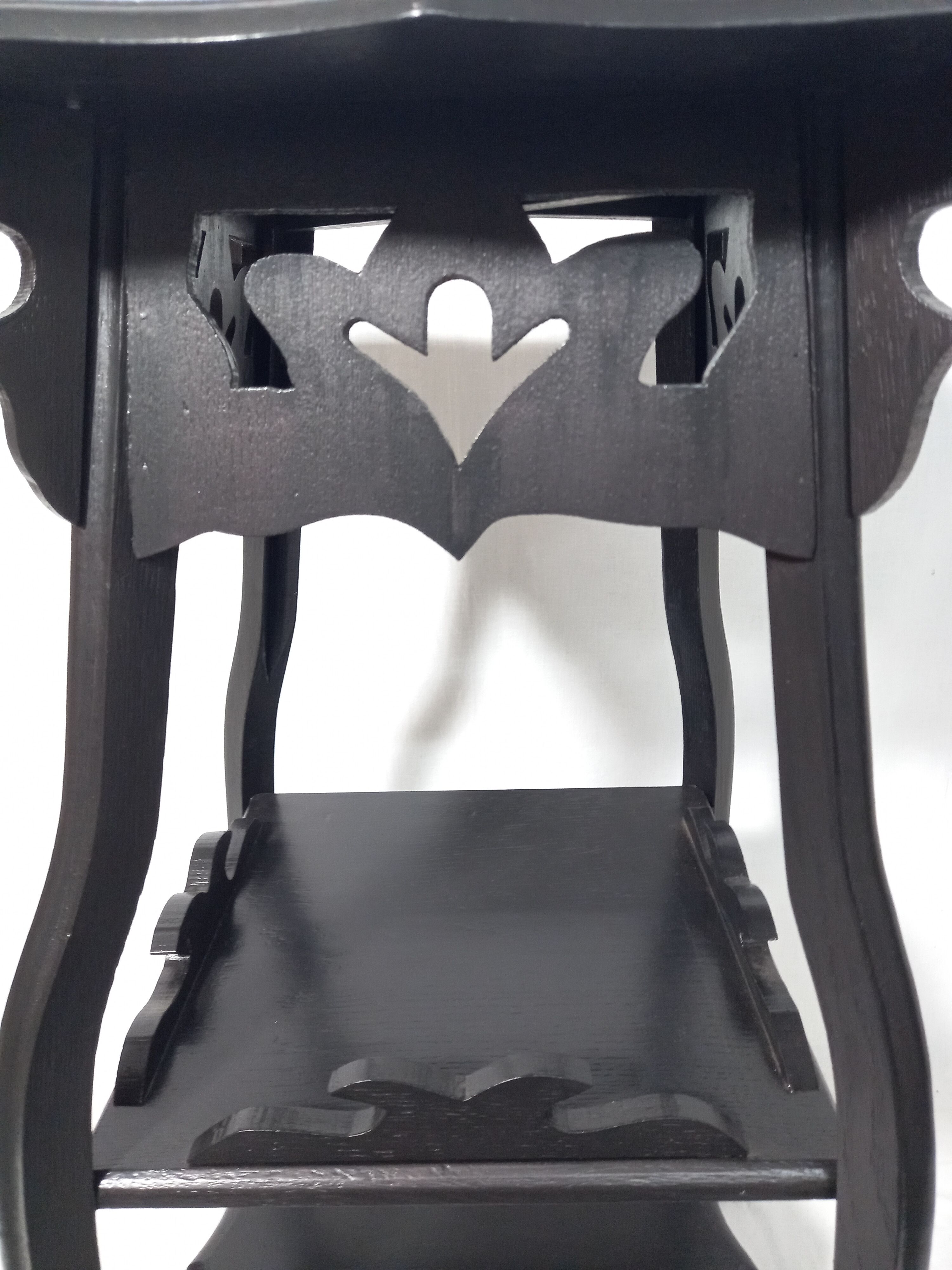 Art nouveau fifth wheel with three levels in black