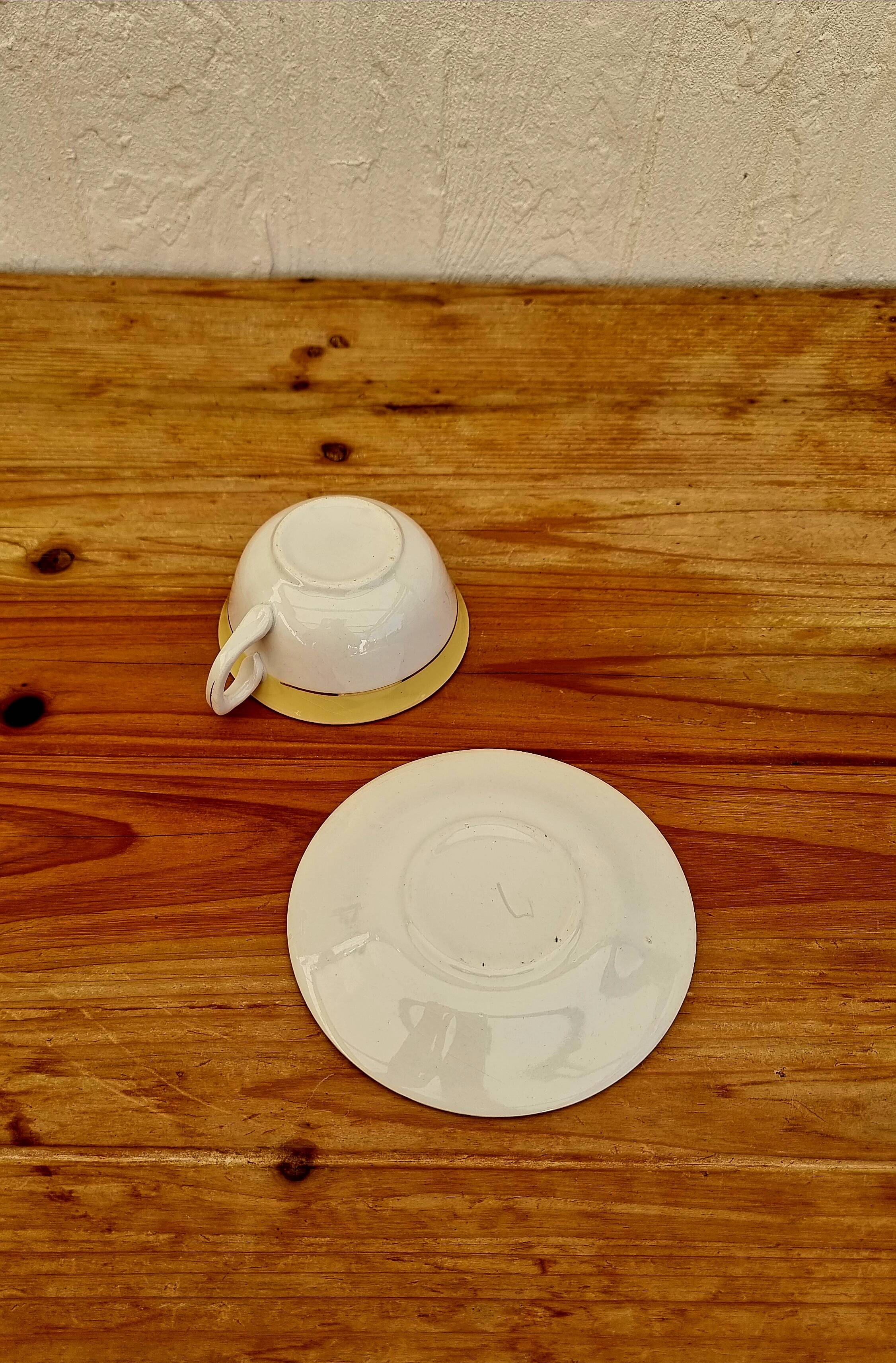 Set of 3 pastel mugs with vintage bowl
