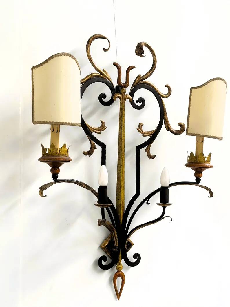 Vintage Florentine Wall Sconce XL in Forged Iron and Painted Sheet Metal – Black and Gold, 1970s