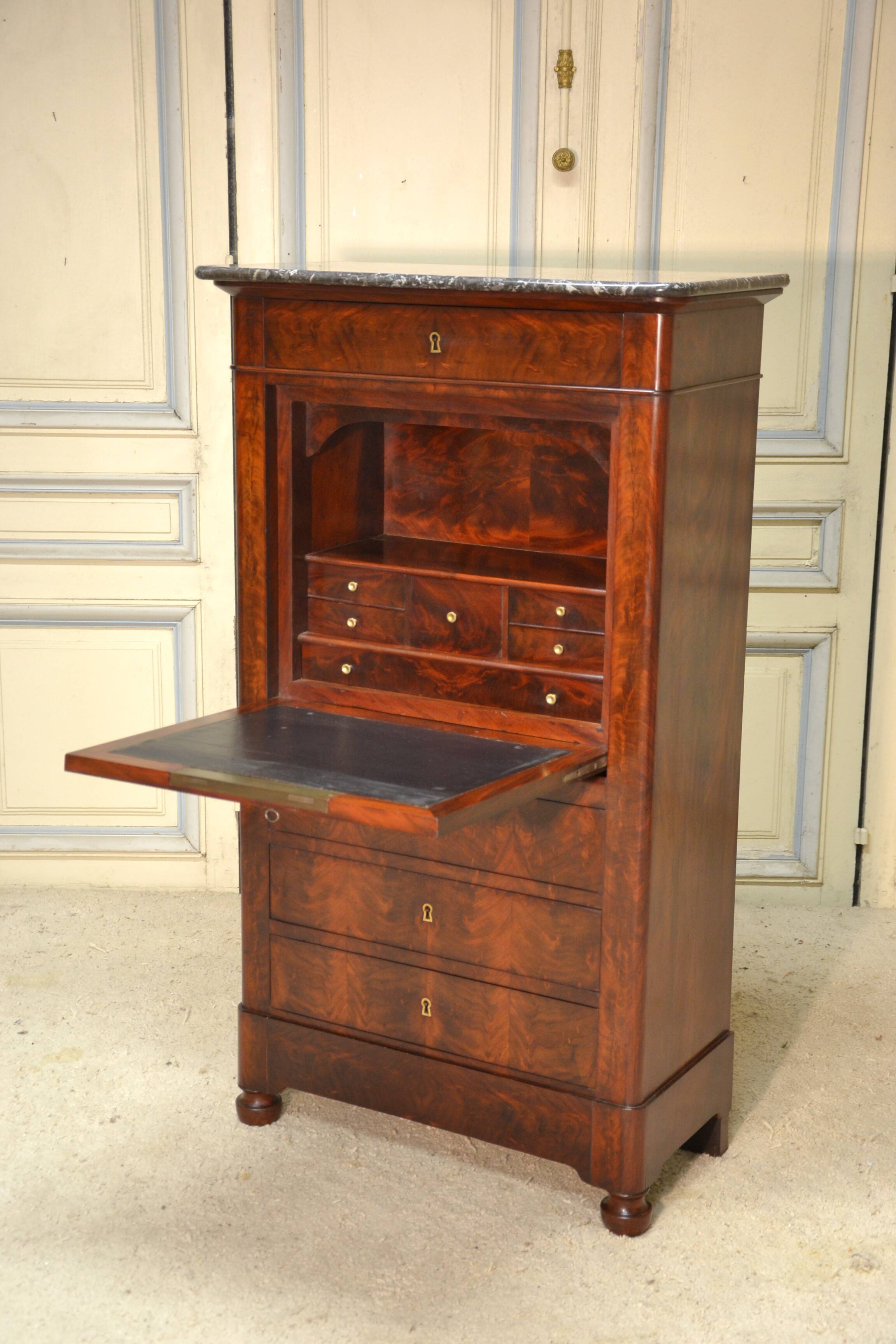 Mahogany secretary from the restoration period