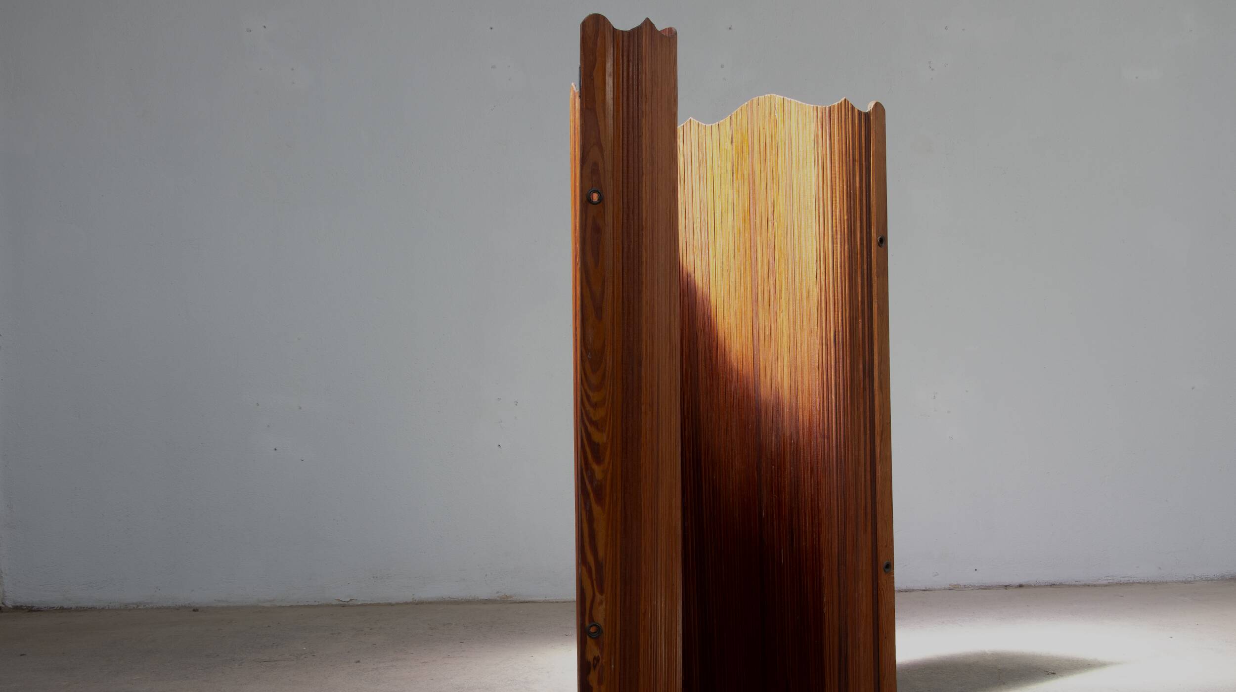 1950s "Waves" screen in Oregon pine