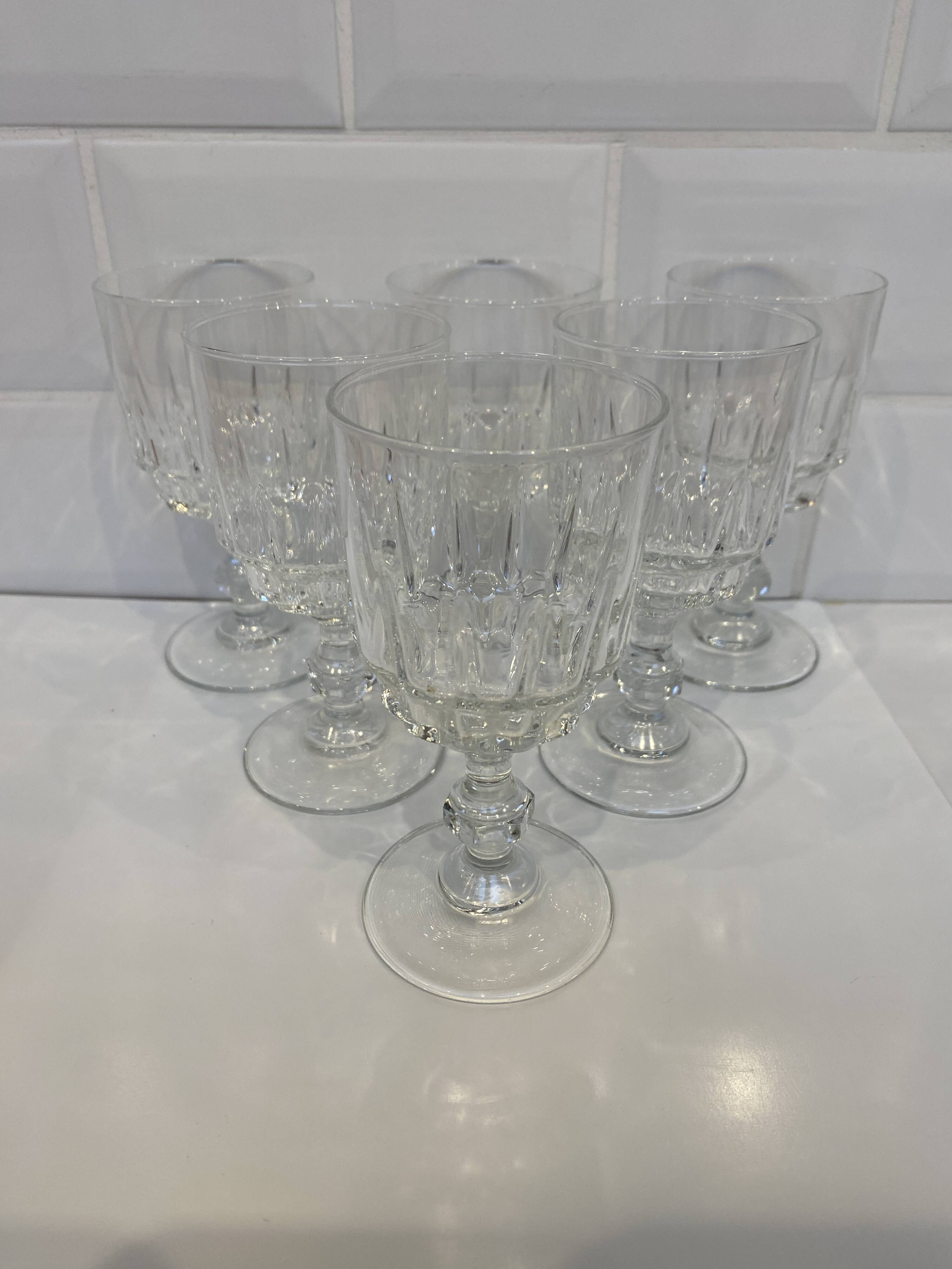 Set of 6 Luminarc Lance white wine glasses
