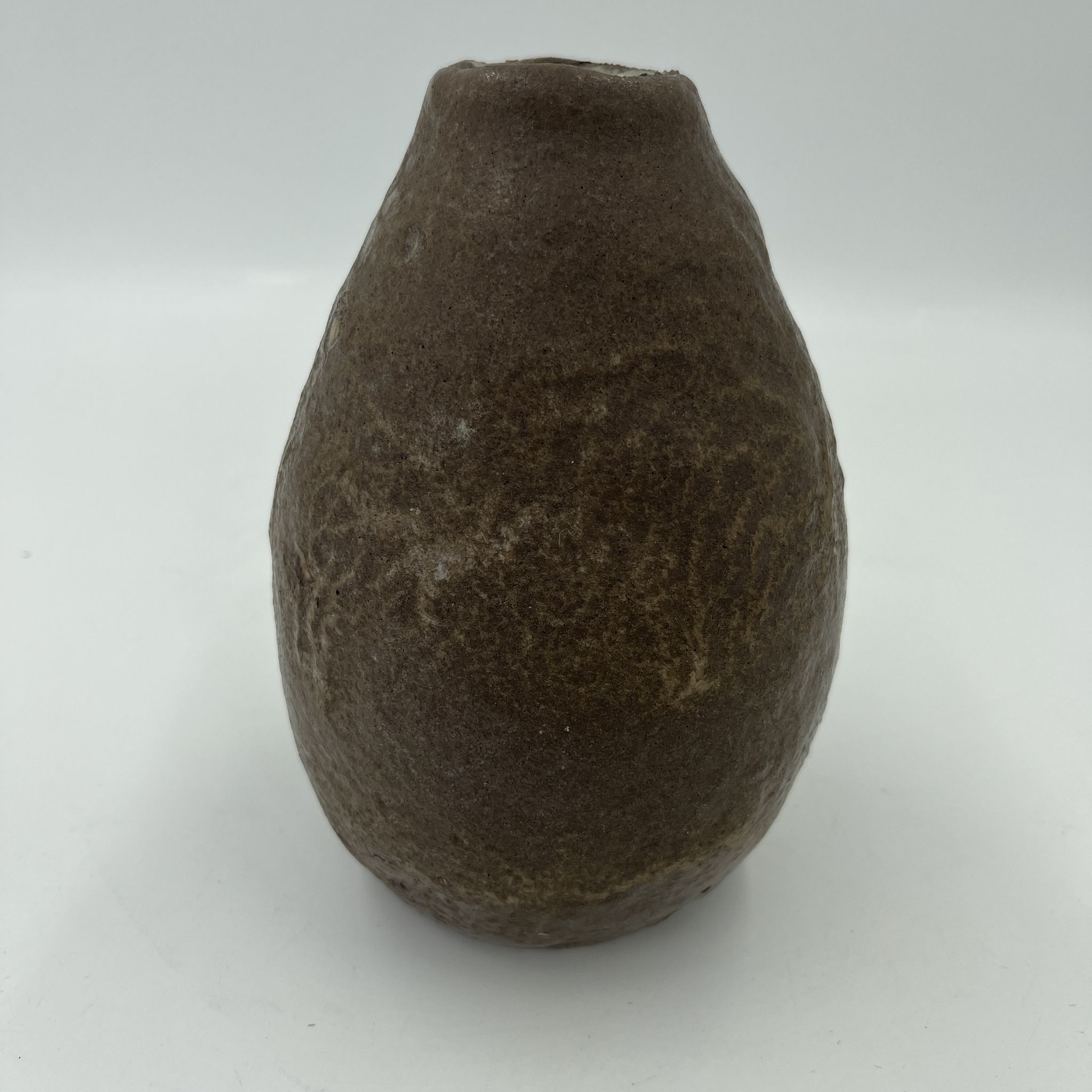 Vase en terre cuite veiné