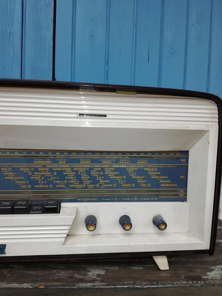 Poste radio La voix de son maître