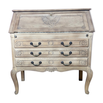 Bureau decapé en chêne baroque