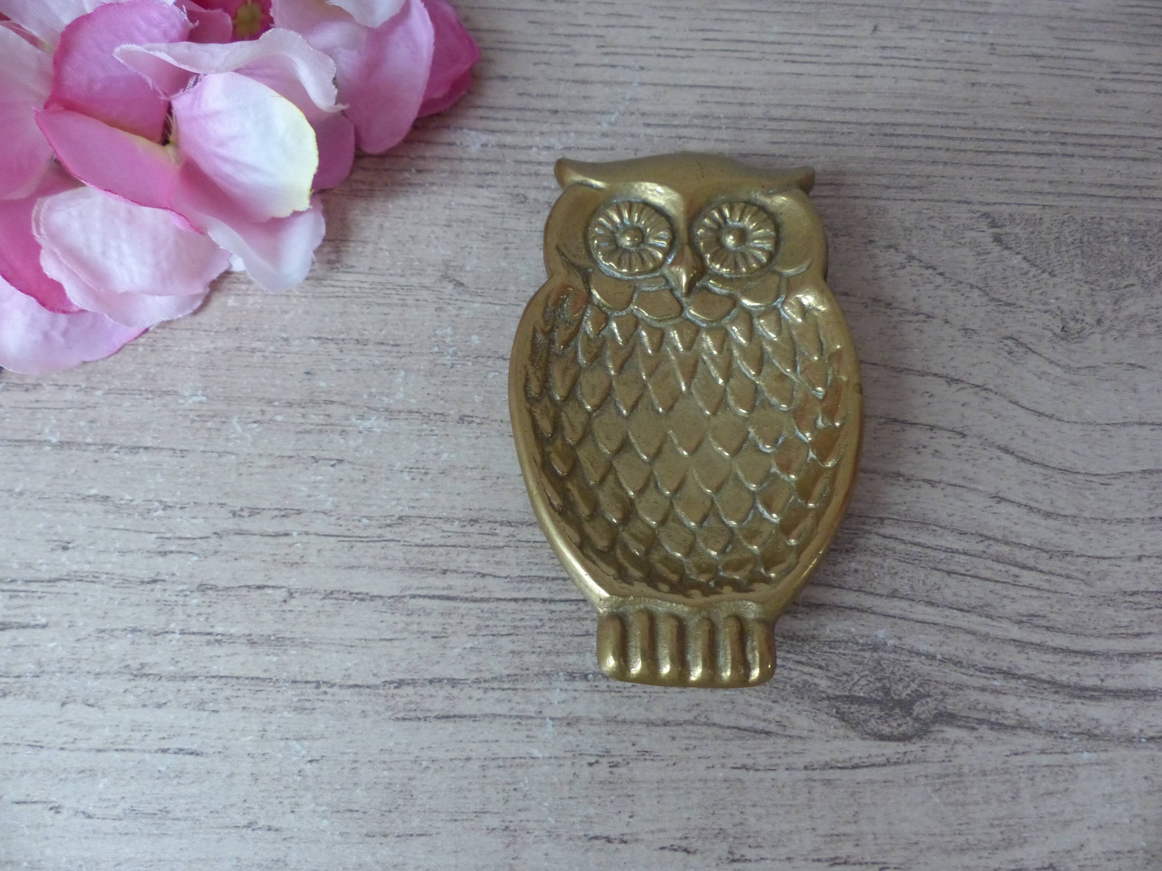 Small carved brass owl ashtray, owl pocket ashtray