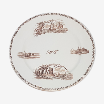 Round serving dish in creil and montereau earthenware model marine, iron earth