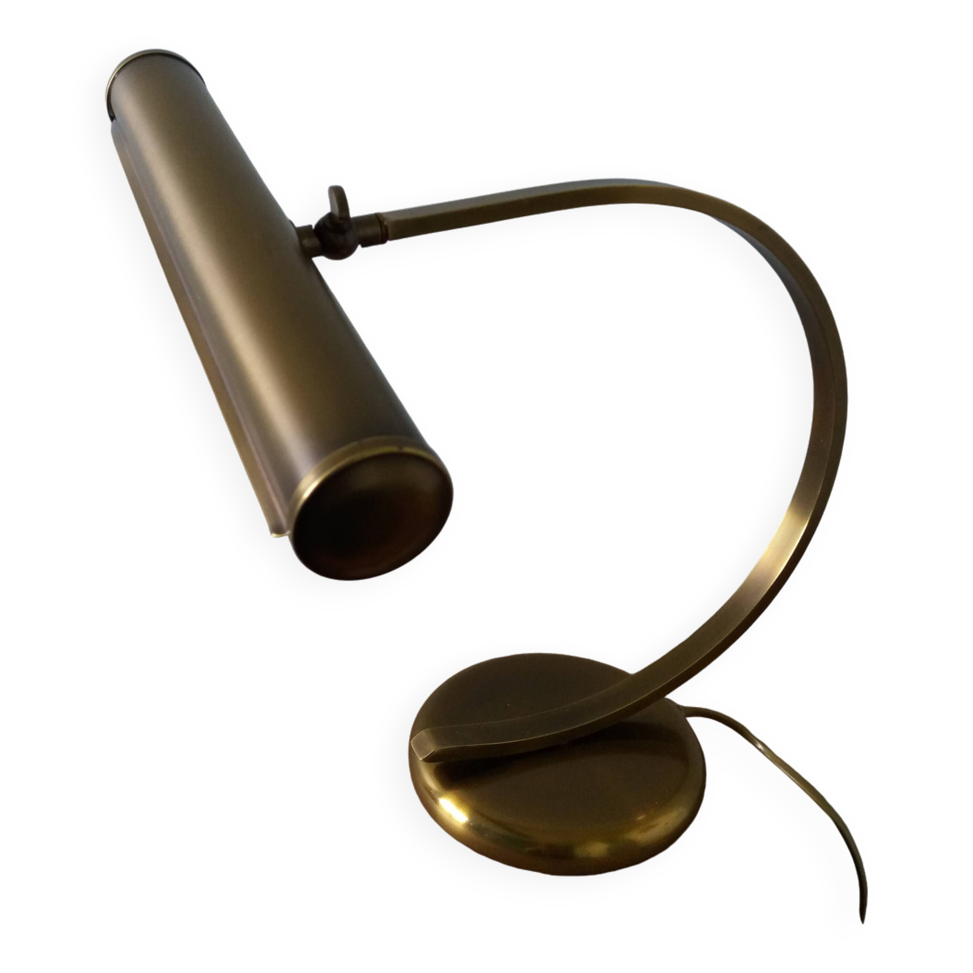 Articulated desk lamp, notary or banker lamp